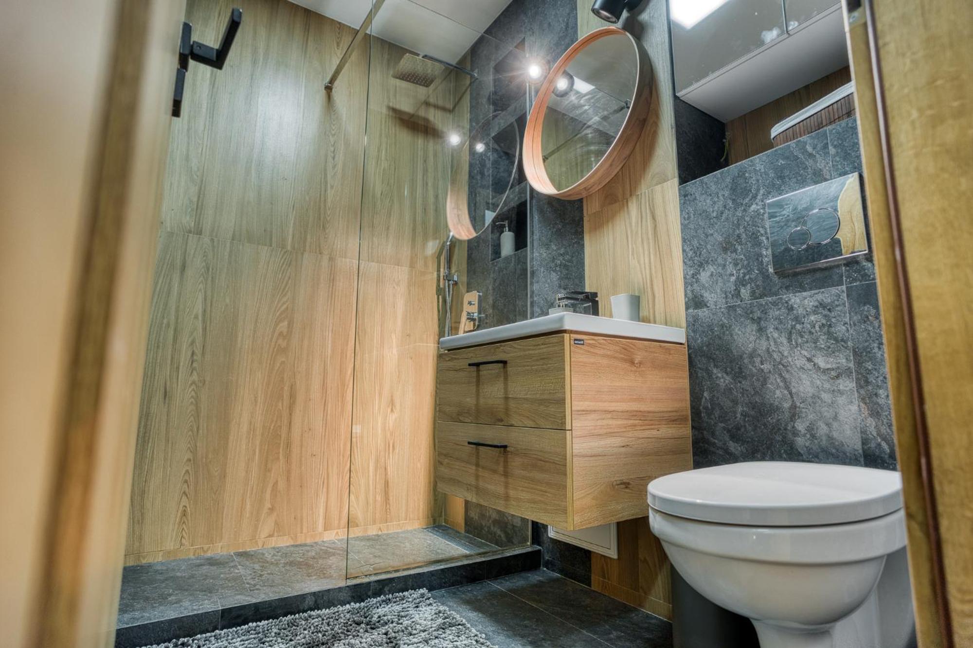 City Chic Retreat: Newly Renovated 1Br Apartment 布加勒斯特 外观 照片